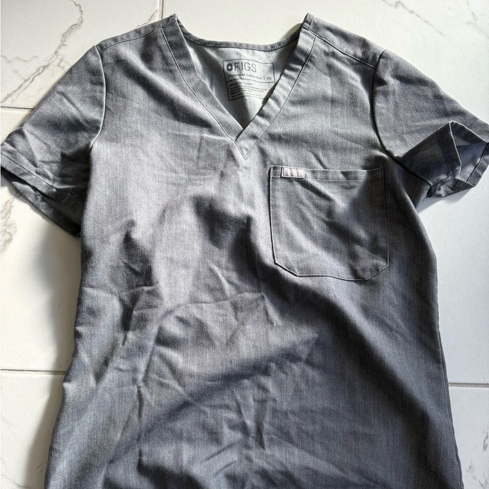 FIGS Catarina One Pocket Scrub Top